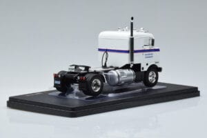 Kenworth Bullnose Ross Mackie Transport Biały IXO 1:43 TR063 Metal — zdjęcie 2 z 6