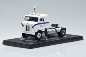 Kenworth Bullnose Ross Mackie Transport Biały IXO 1:43 TR063 Metal