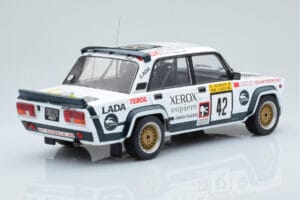 Lada 2105 VFTS #42 S. Brundza Rally 1000 Lakes 1984 IXO 1:18 18RMC146 Metal — zdjęcie 2 z 6