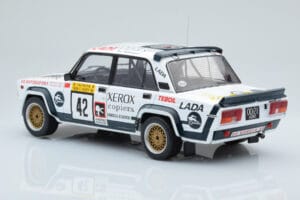 Lada 2105 VFTS #42 S. Brundza Rally 1000 Lakes 1984 IXO 1:18 18RMC146 Metal — zdjęcie 5 z 6