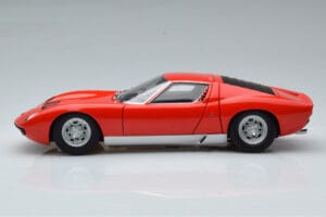 Lamborghini Miura SV Czerwony AUTOart 1:18 74543 Metal — zdjęcie 5 z 8