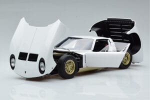 Lamborghini Miura SV Biały AUTOart 1:18 74544 Metal — zdjęcie 2 z 8