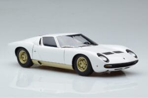 Lamborghini Miura SV Biały AUTOart 1:18 74544 Metal — zdjęcie 6 z 8