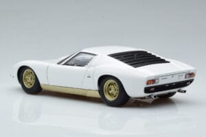 Lamborghini Miura SV Biały AUTOart 1:18 74544 Metal — zdjęcie 7 z 8