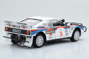 Lancia 037 Martini #8 A. Bettega / M. Perissinot Safari Rally 1985 Kyosho 1:18 08306J Metal — zdjęcie 4 z 8