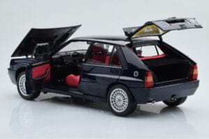 Lancia Delta HF Integrale Club Italia Niebieski Kyosho 1:18 08343SC Metal — zdjęcie 3 z 8