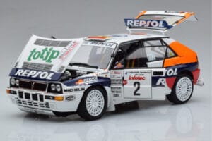 Lancia Delta HF Integrale Evoluzione #2 C. Sainz / L. Moya Tour de Corse 1993 Kyosho 1:18 08348J Metal — zdjęcie 2 z 9