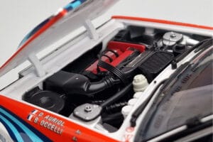 Lancia Delta HF Integrale Evoluzione #3 D. Auriol / B. Occelli Tour de Corse 1992 Kyosho 1:18 08348H Metal — zdjęcie 8 z 9