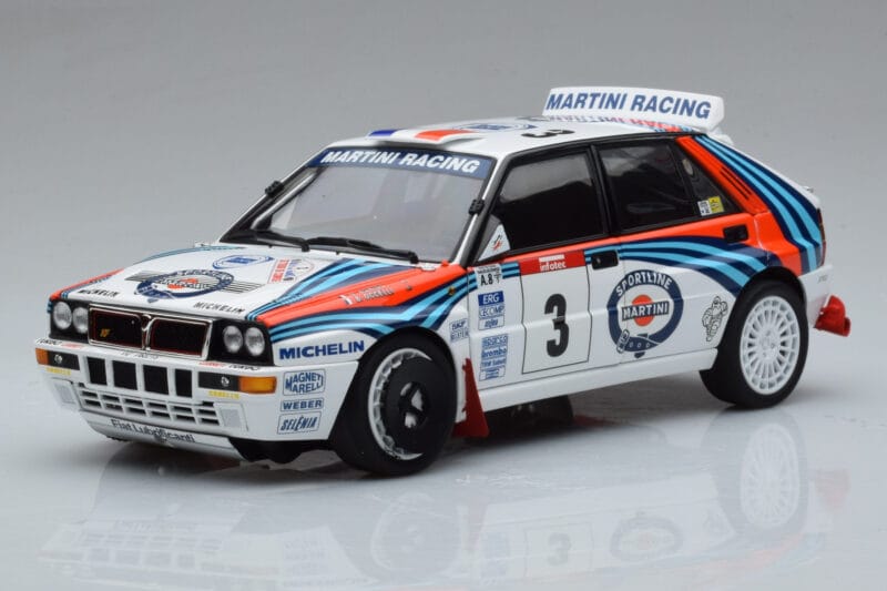 Lancia Delta HF Integrale Evoluzione #3 D. Auriol / B. Occelli Tour de Corse 1992 Kyosho 1:18 08348H Metal