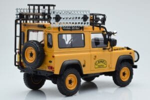 Land Rover Defender 90 Camel Trophy Borneo 1985 Almost Real 1:18 810213 Metal — zdjęcie 3 z 8