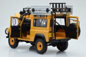 Land Rover Defender 90 Camel Trophy Borneo 1985 Almost Real 1:18 810213 Metal — zdjęcie 5 z 8