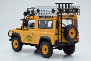 Land Rover Defender 90 Camel Trophy Borneo 1985 Almost Real 1:18 810213 Metal — zdjęcie 7 z 8