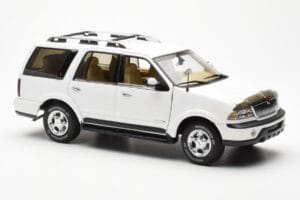 Lincoln Navigator Biały AUTOart 1:18 72761 Metal — zdjęcie 6 z 8