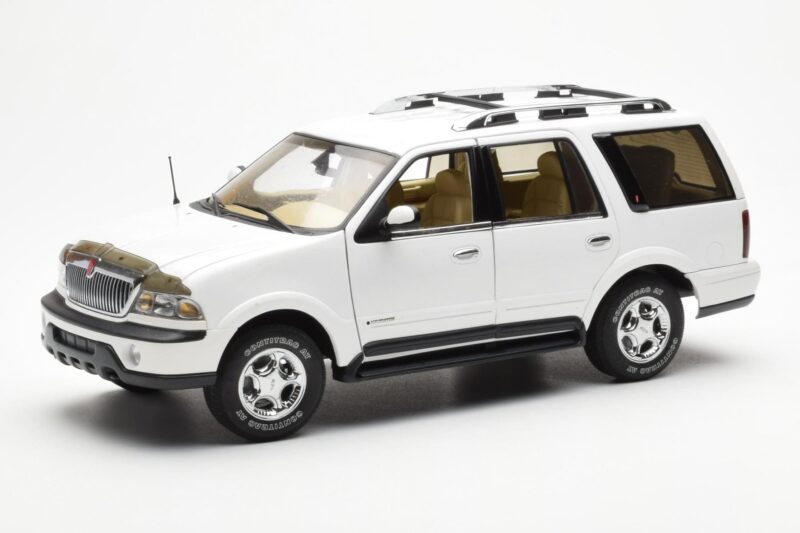 Lincoln Navigator Biały AUTOart 1:18 72761 Metal