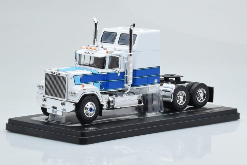 Mack Superliner Magnum Biały Niebieski IXO 1:43 TR165 Metal