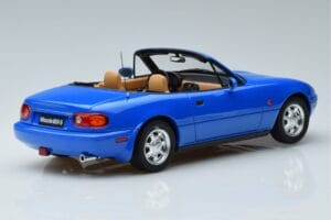 Mazda MX-5 NA Niebieski Otto 1:18 OT934 Żywica — zdjęcie 2 z 6