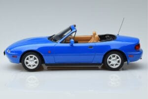 Mazda MX-5 NA Niebieski Otto 1:18 OT934 Żywica — zdjęcie 3 z 6
