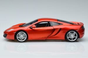McLaren MP4-12C Z Figurką Stig Top Gear Minichamps 1:18 519101330 Metal — zdjęcie 4 z 7