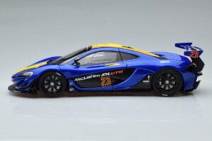 McLaren P1 GTR Niebieski Z Żółtymi Paskami AUTOart 1:18 81542 Kompozyt — zdjęcie 4 z 7