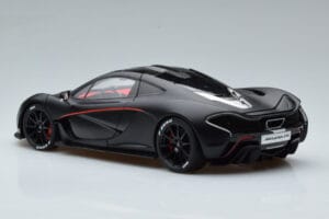 McLaren P1 Matowa Czarny AUTOart 1:18 76027 Metal — zdjęcie 6 z 9