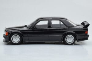 Mercedes 190E W201 2.5-16 Evo I Czarny Otto 1:18 OT151 Żywica — zdjęcie 3 z 6
