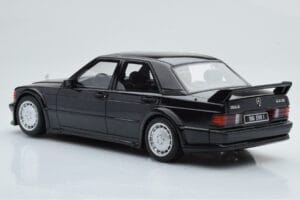 Mercedes 190E W201 2.5-16 Evo I Czarny Otto 1:18 OT151 Żywica — zdjęcie 5 z 6