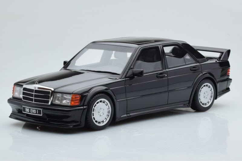 Mercedes 190E W201 2.5-16 Evo I Czarny Otto 1:18 OT151 Żywica