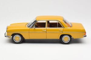 Mercedes 200/8 W115 Sahara Żółty Norev 1:18 183771 Metal — zdjęcie 4 z 8