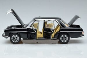 Mercedes 200 W115 Edycja Limitowana Norev 1:18 183775 Metal — zdjęcie 4 z 8