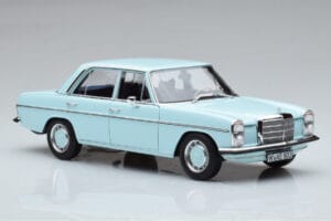 Mercedes 200 W115 Norev 1:18 183777 Metal — zdjęcie 5 z 7