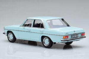 Mercedes 200 W115 Norev 1:18 183777 Metal — zdjęcie 6 z 7