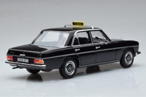 Mercedes 200 W115 Taxi Norev 1:18 183776 Metal — zdjęcie 3 z 7