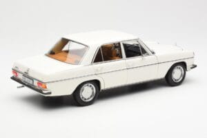Mercedes 200 W115 Biały Norev 1:18 183770 Metal — zdjęcie 3 z 8