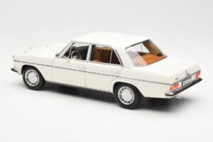 Mercedes 200 W115 Biały Norev 1:18 183770 Metal — zdjęcie 7 z 8
