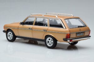 Mercedes 200T S123 AMG Package Beżowy Norev 1:18 183739 Metal — zdjęcie 7 z 9