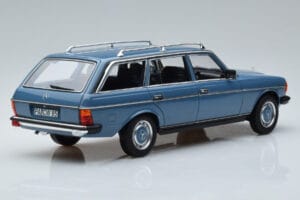 Mercedes 200T S123 Niebieski Norev 1:18 183737 Metal — zdjęcie 3 z 7
