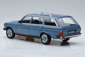 Mercedes 200T S123 Niebieski Norev 1:18 183737 Metal — zdjęcie 6 z 7