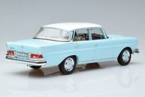 Mercedes 220 S W111 Niebieski Norev 1:18 183920 Metal — zdjęcie 3 z 7