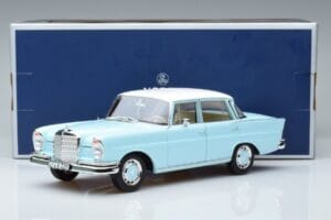 Mercedes 220 S W111 Niebieski Norev 1:18 183920 Metal — zdjęcie 7 z 7