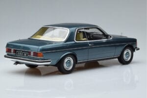 Mercedes 280 CE C123 Niebieski Otto 1:18 OT627 Żywica — zdjęcie 2 z 6