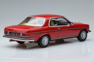 Mercedes 280 CE C123 Czerwony Otto 1:18 OT145 Żywica — zdjęcie 2 z 6