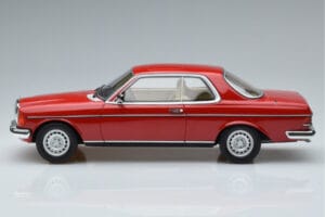Mercedes 280 CE C123 Czerwony Otto 1:18 OT145 Żywica — zdjęcie 3 z 6