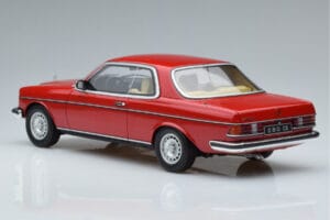 Mercedes 280 CE C123 Czerwony Otto 1:18 OT145 Żywica — zdjęcie 5 z 6
