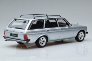 Mercedes 280 TE AMG S123 Srebrny Otto 1:18 OT246 Żywica — zdjęcie 2 z 6
