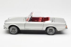 Mercedes 280 SL W113 Pagoda Srebrny Schuco 1:18 450035000 Metal — zdjęcie 4 z 8