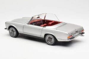 Mercedes 280 SL W113 Pagoda Srebrny Schuco 1:18 450035000 Metal — zdjęcie 7 z 8