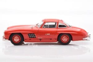 Mercedes 300 SL W198 Gullwing Czerwony Minichamps 1:18 110037211 Metal — zdjęcie 4 z 8