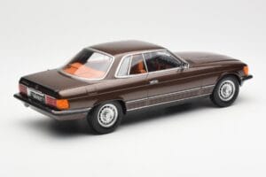 Mercedes 500 SLC C107 Brązowy KK-Scale 1:18 180851 Metal — zdjęcie 2 z 6