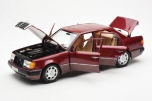 Mercedes 500E W124 Czerwony Metallic Dealer Edition Norev 1:18 B66040699 Metal — zdjęcie 2 z 8