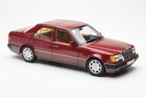 Mercedes 500E W124 Czerwony Metallic Dealer Edition Norev 1:18 B66040699 Metal — zdjęcie 6 z 8
